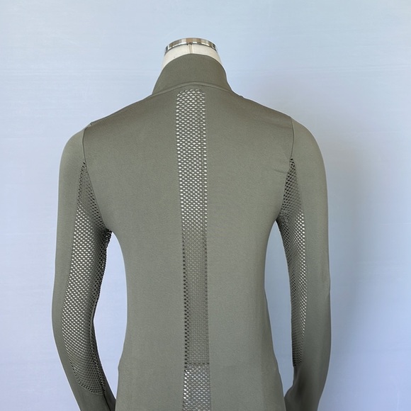 NWOT Victorias Secret Pink Seamless Jacket Small - Picture 11 of 12